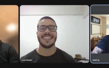 Aula ao vivo da TUFE em videochamada